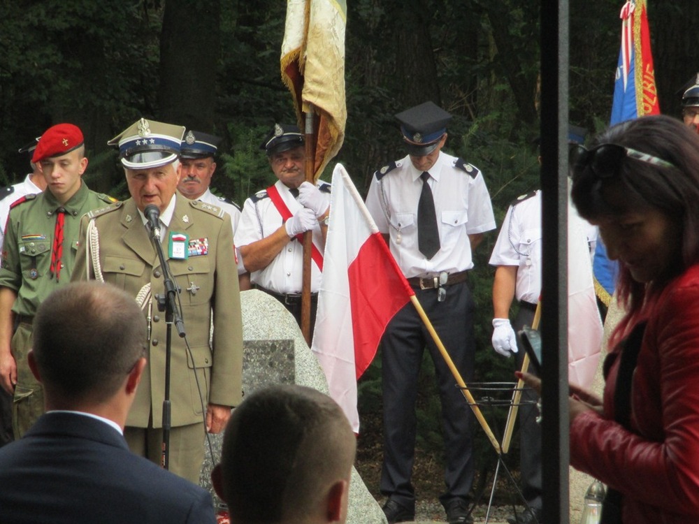 Uroczystość w 72. rocznicę bitwy partyzanckiej AK w lasach cielętnickich