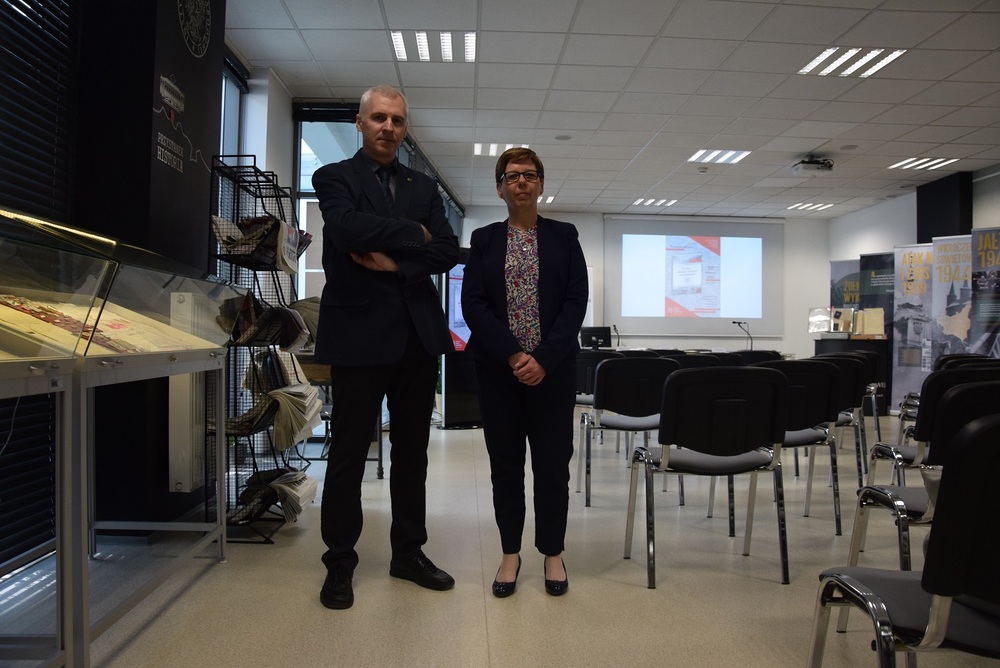 Promocja publikacji „...aby każdy okruch historii został uratowany!” Archiwum Pełne Pamięci w Katowicach.