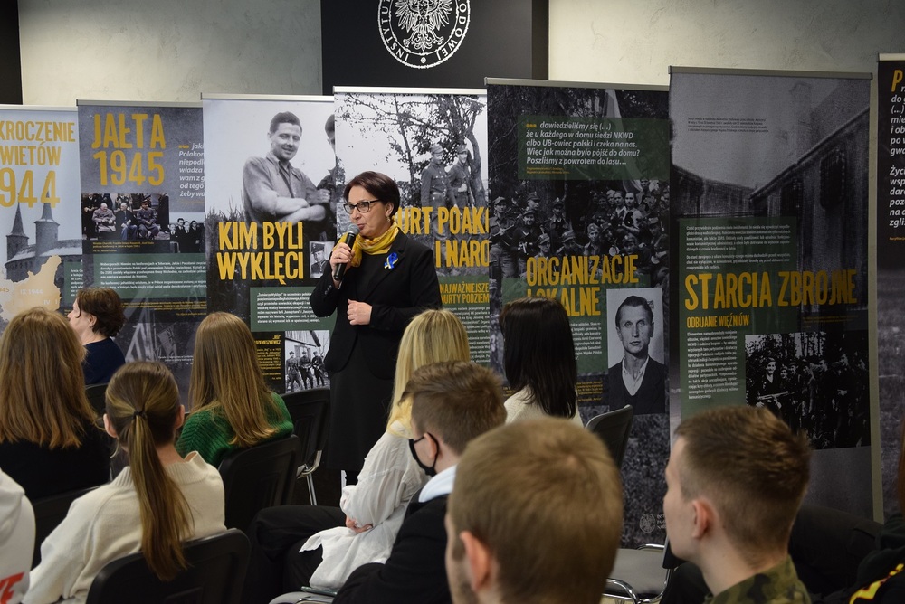 Promocja publikacji „...aby każdy okruch historii został uratowany!” Archiwum Pełne Pamięci w Katowicach.