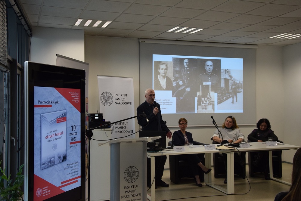 Promocja publikacji „...aby każdy okruch historii został uratowany!” Archiwum Pełne Pamięci w Katowicach.