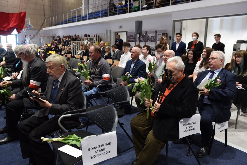 Podsumowanie projektu edukacyjnego „1981 – Gdy gaśnie pamięć ludzka, dalej mówią kamienie – 13.12.1981 – Pamiętamy!”