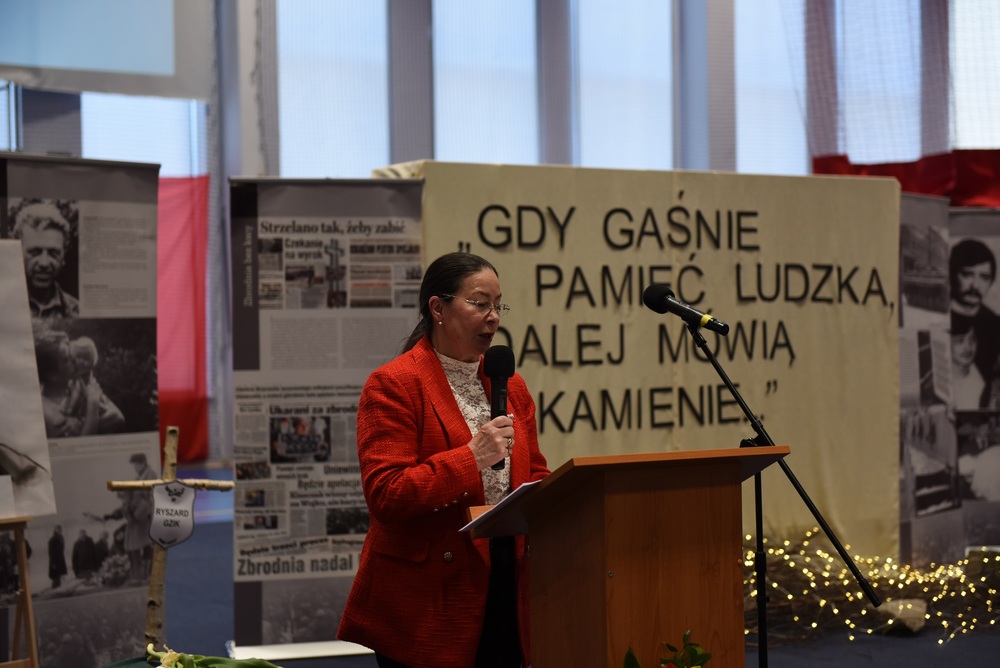 Podsumowanie projektu edukacyjnego „1981 – Gdy gaśnie pamięć ludzka, dalej mówią kamienie – 13.12.1981 – Pamiętamy!”