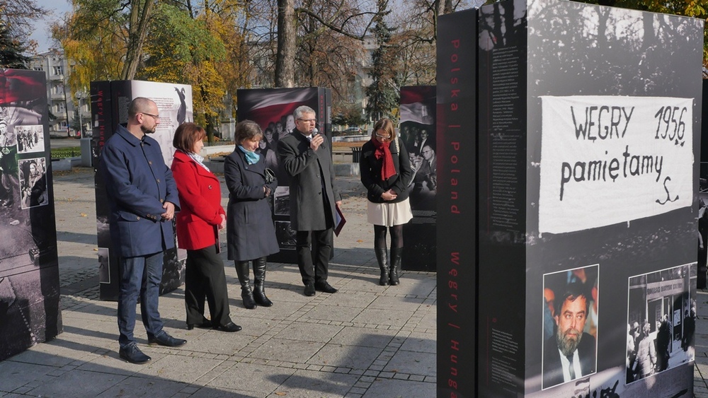 Otwarcie wystawy - dr Andrzej Sznajder, dyrektor Oddziału IPN w Katowicach.