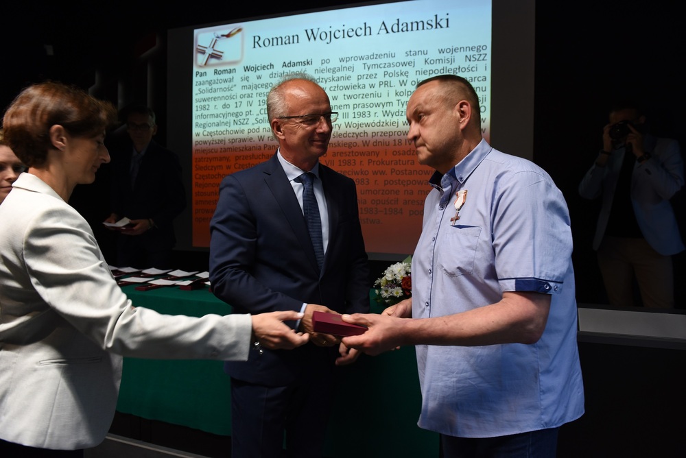 Uroczystość wręczenia Krzyży Wolności i Solidarności w Katowicach . Fot. M. Kobylańska