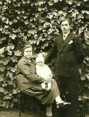 Paweł Remiasz z żoną i córką, początek lat trzydziestych XX w.