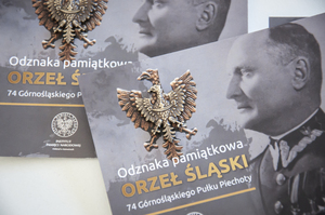 Odznaka pamiątkowa „Orzeł śląski 74 Górnośląskiego Pułku Piechoty“.