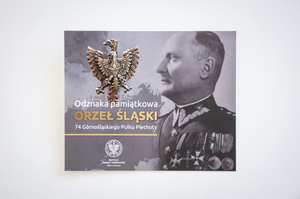 Odznaka pamiątkowa „Orzeł śląski 74 Górnośląskiego Pułku Piechoty“.