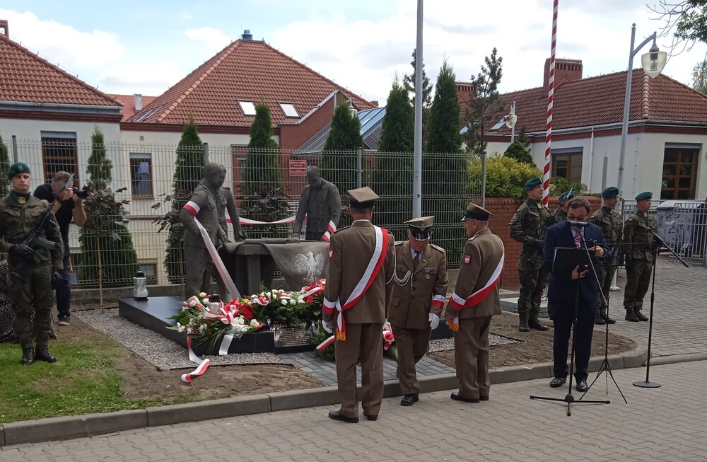 Uroczystość odsłonięcia pomnika Trzech Generałów – Pilica, 7 sierpnia 2022