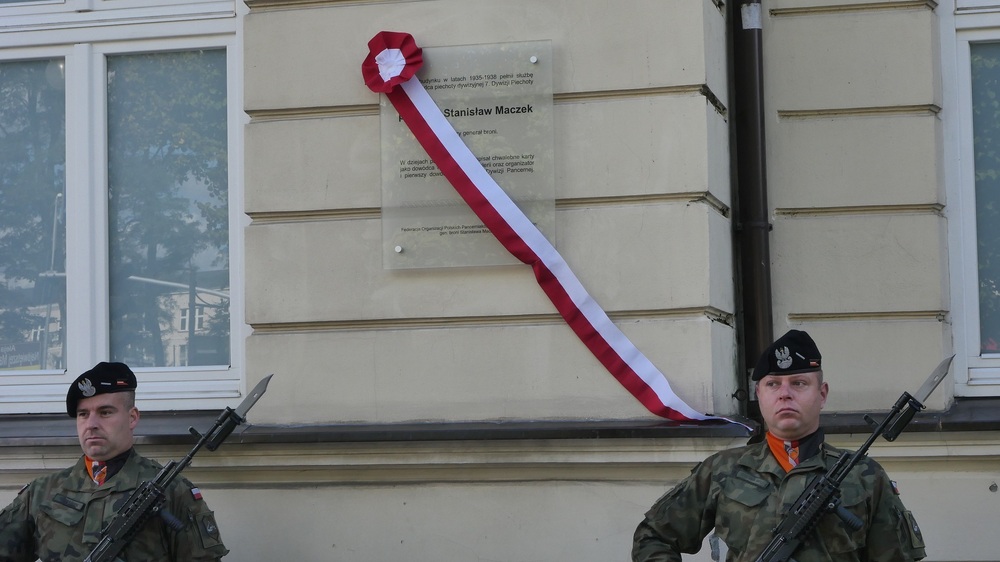 Upamiętnienie służby wojskowej gen. Stanisława Maczka w Częstochowie w latach 1935-1938.