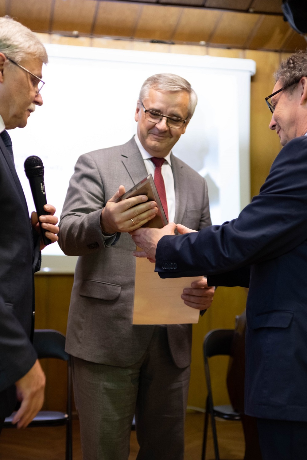 Katowicki IPN uhonorowany Honorową Statuetką Mariana Batko. Fot. ZST nr 2 im. M. Batko w Chorzowie