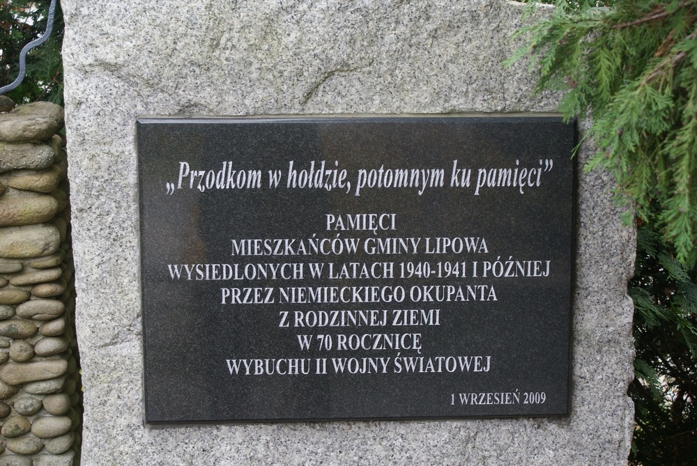 XIV edycja akcji medialno-edukacyjnej „Zapal znicz pamięci” - upamiętnienie Zbrodni w Lipowej. Fot. Marek Łukasik/IPN