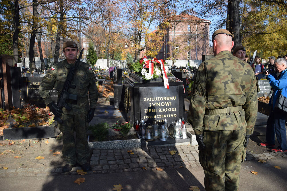 Uroczyste oznaczenie i poświęcenie grobu weterana walk o wolność i niepodległość Polski śp. Romana Jana Koźlika – Katowice, 27 października 2022
