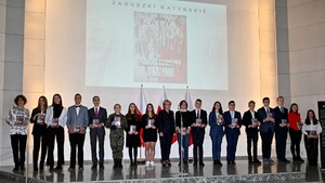 10. Zaduszki Katyńskie. Fot. Profil na Facebooku Jadwigi Wiśniewskiej Poseł do Parlamentu Europejskiego.