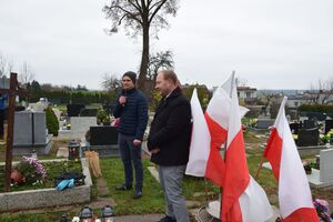 Oznaczenia grobu powstańca śląskiego śp. Rajmunda Kubiszoka znakiem pamięci „Tobie Polsko” w Lubecku.