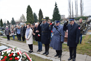 Uroczystość oznaczenia grobu powstańca śląskiego Leona Kalkowskiego znakiem pamięci „Tobie Polsko”.