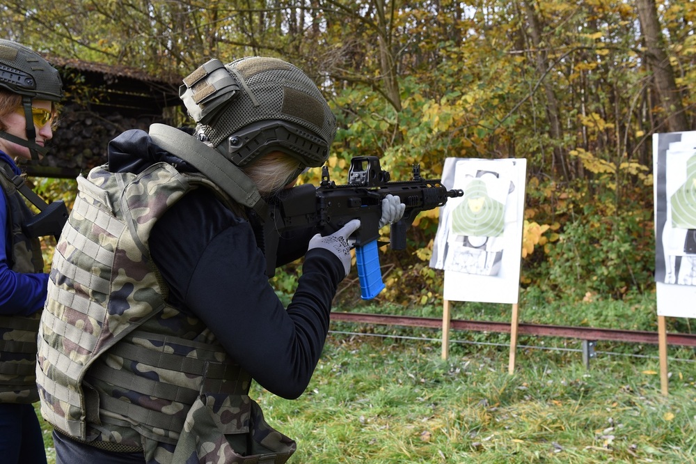 Szkolenie pracowników Oddziału IPN w Katowicach przez żołnierzy 13. Śląskiej Brygady Obrony Terytorialnej. Fot. IPN