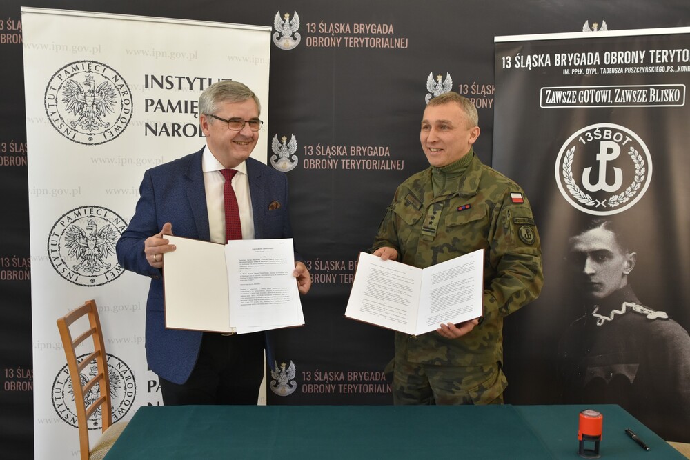 Porozumienie o współpracy 13. Śląskiej Brygady Obrony Terytorialnej z katowickim Oddziałem IPN. Fot. Krzysztof Łojko/IPN.