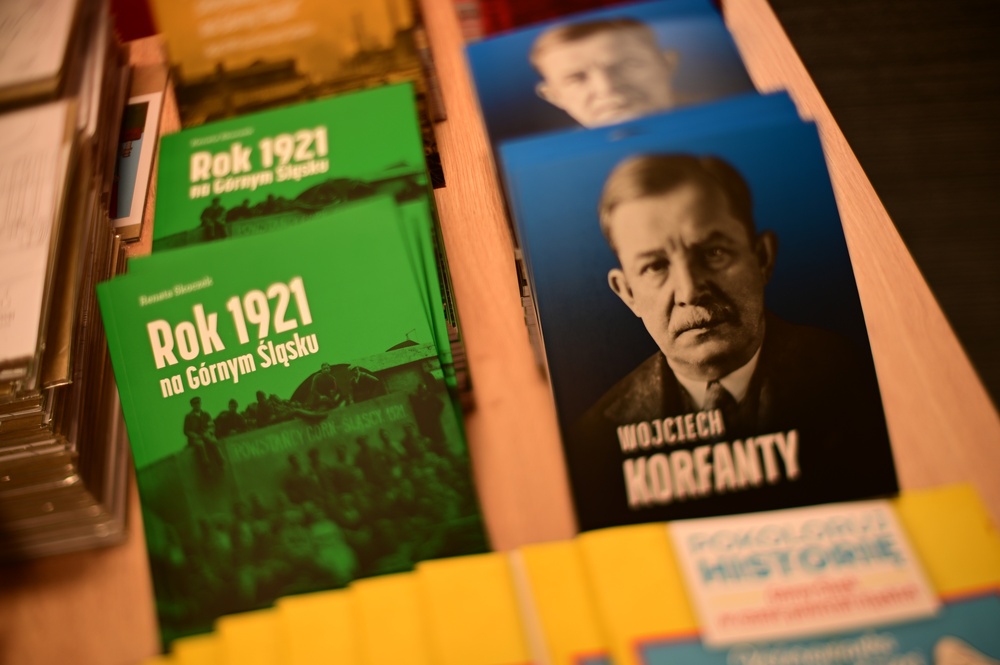 Oddział IPN w Katowicach podczas pierwszego dnia Kongresu Pamięci Narodowej. 13 kwietnia 2023 r. Fot.: K. Łojko