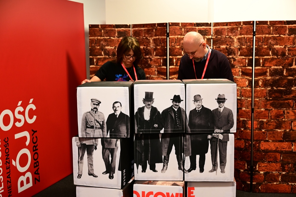 Oddział IPN w Katowicach podczas pierwszego dnia Kongresu Pamięci Narodowej. 13 kwietnia 2023 r. Fot.: K. Łojko