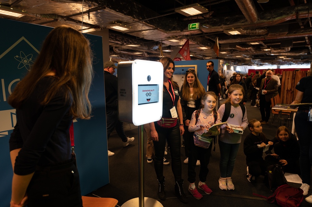 Oddział IPN w Katowicach podczas pierwszego dnia Kongresu Pamięci Narodowej. 13 kwietnia 2023 r. Fot.: K. Łojko