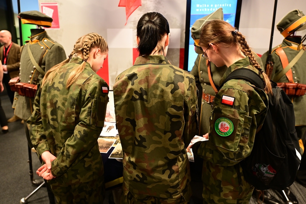 Oddział IPN w Katowicach podczas pierwszego dnia Kongresu Pamięci Narodowej. 13 kwietnia 2023 r. Fot.: K. Łojko