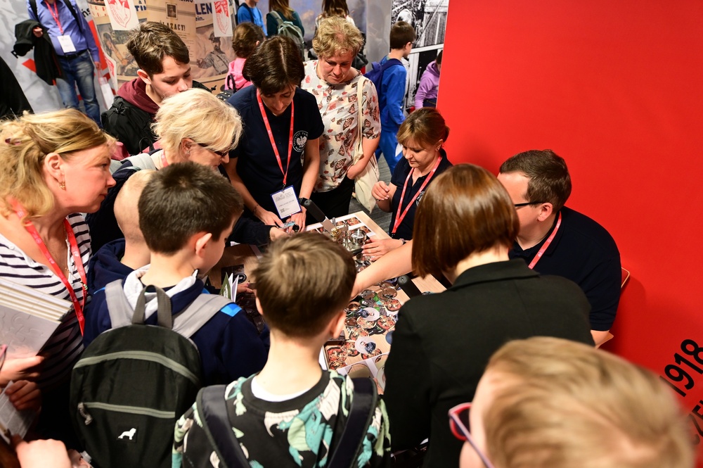 Oddział IPN w Katowicach podczas pierwszego dnia Kongresu Pamięci Narodowej. 13 kwietnia 2023 r. Fot.: K. Łojko