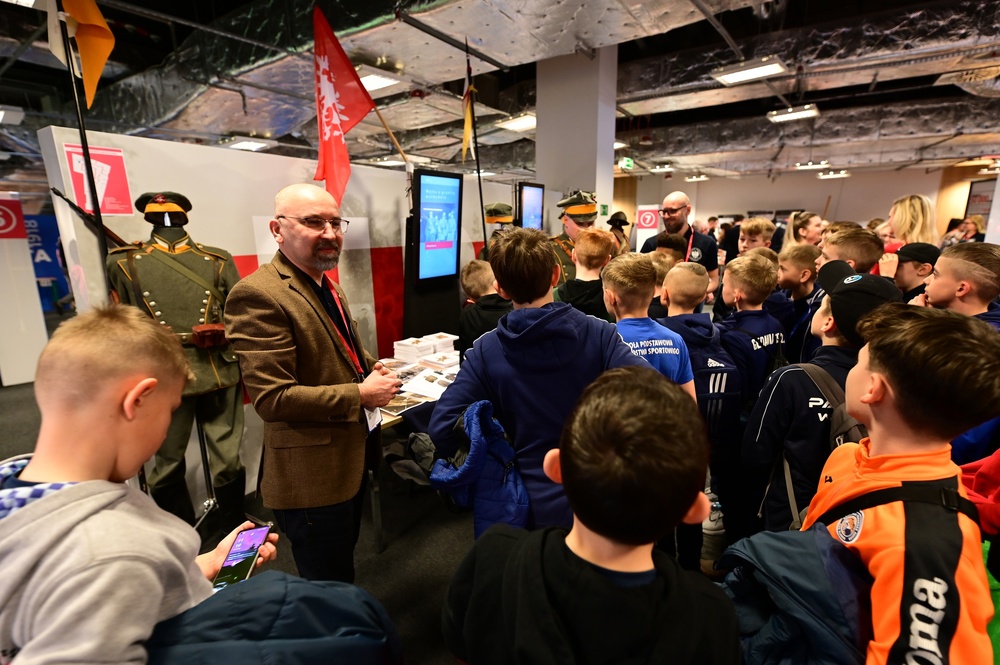 Oddział IPN w Katowicach podczas pierwszego dnia Kongresu Pamięci Narodowej. 13 kwietnia 2023 r. Fot.: K. Łojko