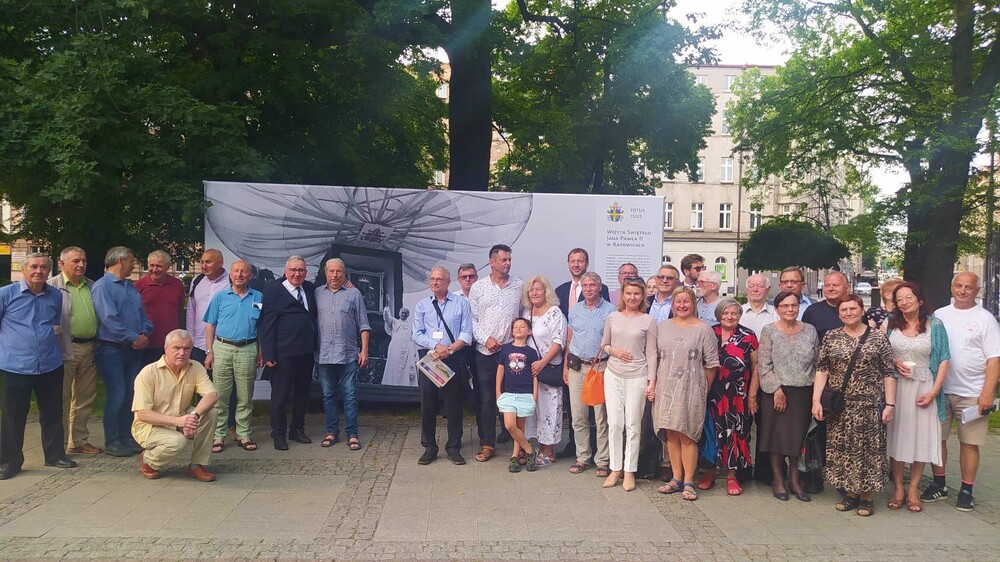 Otwarcie wystawy w 40. rocznicę wizyty Jana Pawła II w Katowicach. Fot. Monika Kobylańska/IPN