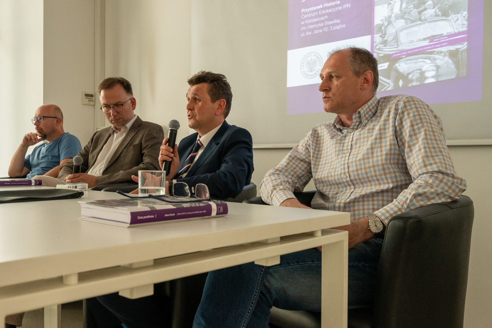 Dyskusja wokół książki dr. hab. Adama Dziuby „»Nowa linia« na czasy po odwilży (1957–1961)“. Fot. Krzysztof Łojko/IPN