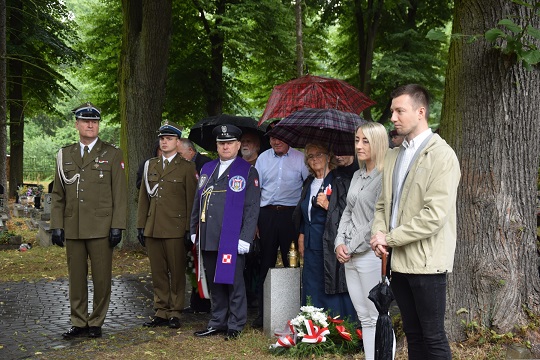 Upamiętnienie Edmunda Krzywdy-Rzewuskiego w 79. rocznicę wybuchu powstania warszawskiego w Gliwicach. Fot. Danuta Mikoda/IPN