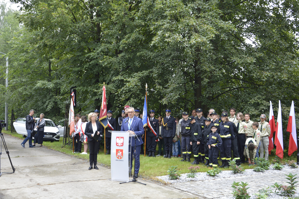 Upamiętnienie 10 bezimiennych Polaków rozstrzelanych przez Niemców w czerwcu 1942 r. w Międzyrzeczu Górnym, 23 sierpnia 2023. Fot.: UG Jasienica