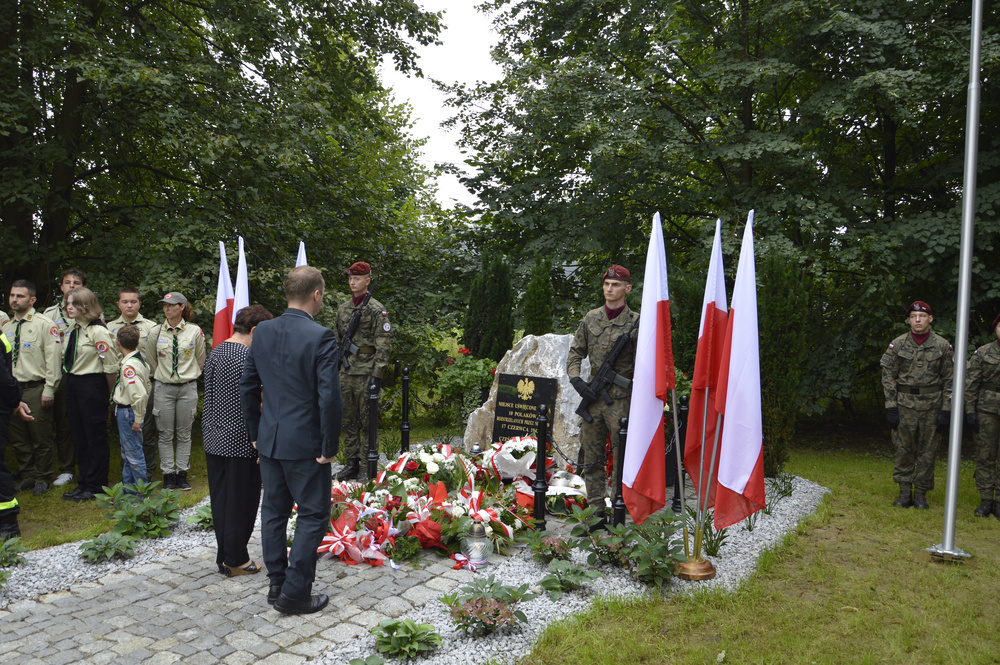 Upamiętnienie 10 bezimiennych Polaków rozstrzelanych przez Niemców w czerwcu 1942 r. w Międzyrzeczu Górnym, 23 sierpnia 2023. Fot.: UG Jasienica