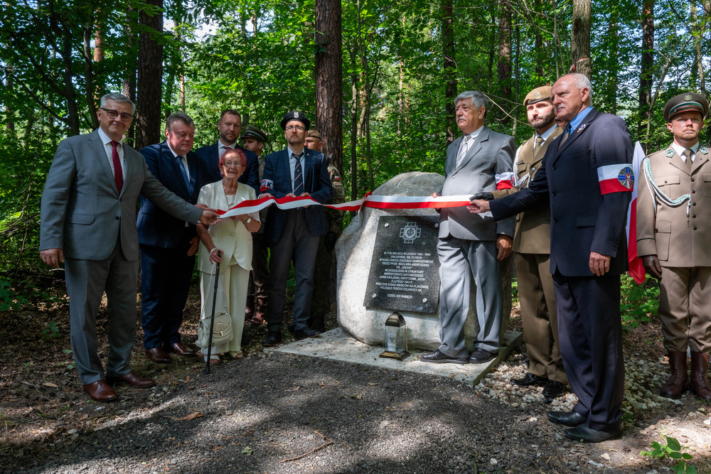 Odsłonięcie obelisku upamiętniającego oddział żołnierzy AK ppor. Wacława Andryszaka ps. Wiesio – Katowice, 25 sierpnia 2023, Fot.: IPN