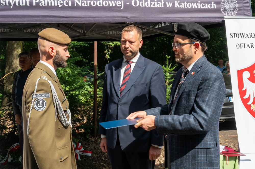 Odsłonięcie obelisku upamiętniającego oddział żołnierzy AK ppor. Wacława Andryszaka ps. Wiesio – Katowice, 25 sierpnia 2023, Fot.: IPN