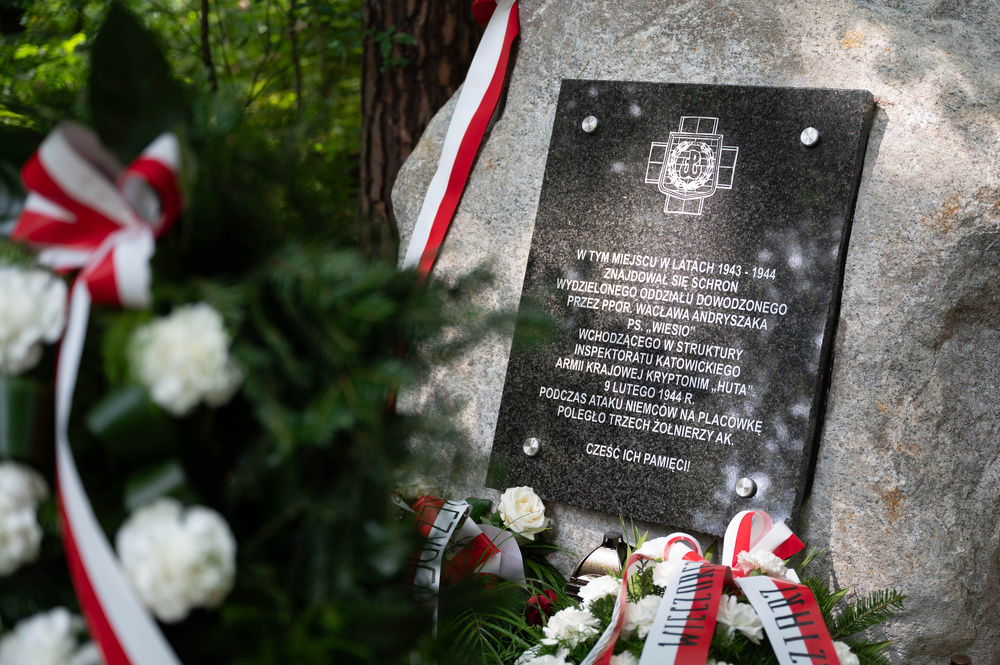 Odsłonięcie obelisku upamiętniającego oddział żołnierzy AK ppor. Wacława Andryszaka ps. Wiesio – Katowice, 25 sierpnia 2023, Fot.: IPN