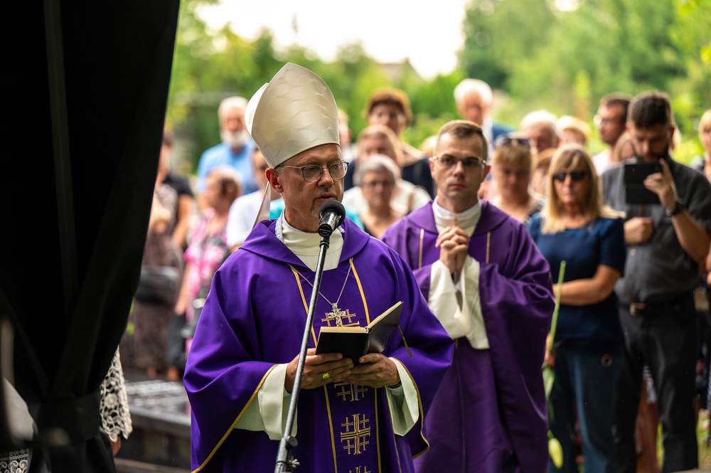 Uroczysty pogrzeb zmarłego księdza infułata Pawła Pyrchały - Zabrze, 26 sierpnia 2023 r. Fot.: IPN K. Łojko