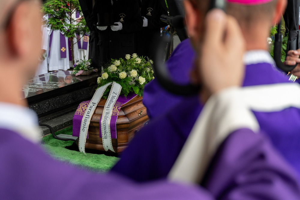 Uroczysty pogrzeb zmarłego księdza infułata Pawła Pyrchały - Zabrze, 26 sierpnia 2023 r. Fot.: IPN K. Łojko