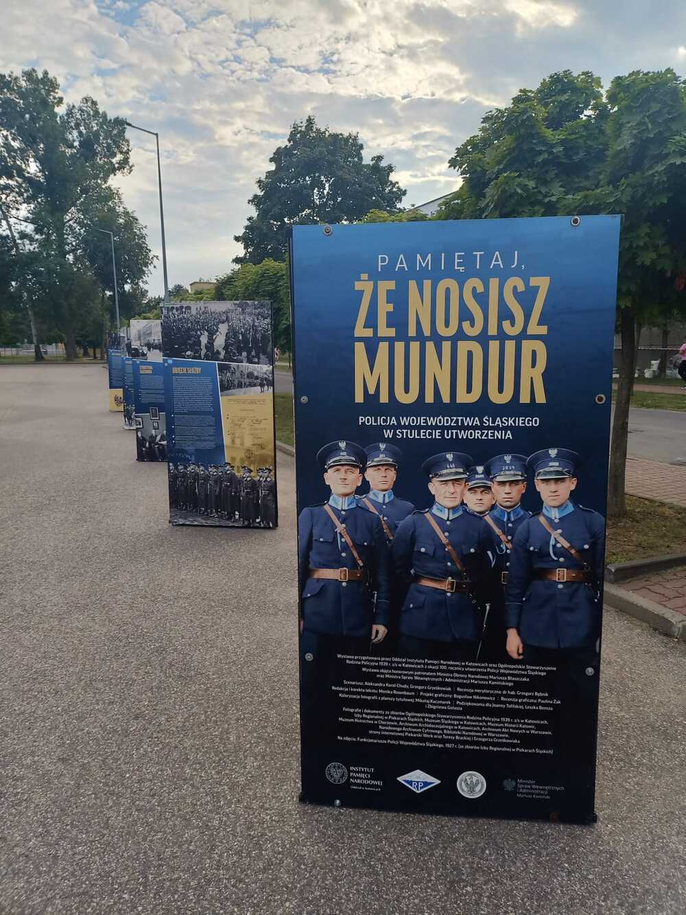 Prezentacja wystawy „Pamiętaj, że nosisz mundur…” w Centrum Szkolenia Policji w Legionowie. fot. Dariusz Rajski