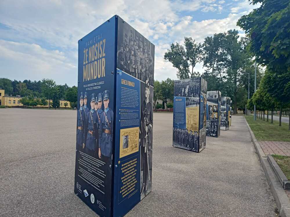 Prezentacja wystawy „Pamiętaj, że nosisz mundur…” w Centrum Szkolenia Policji w Legionowie. fot. Dariusz Rajski