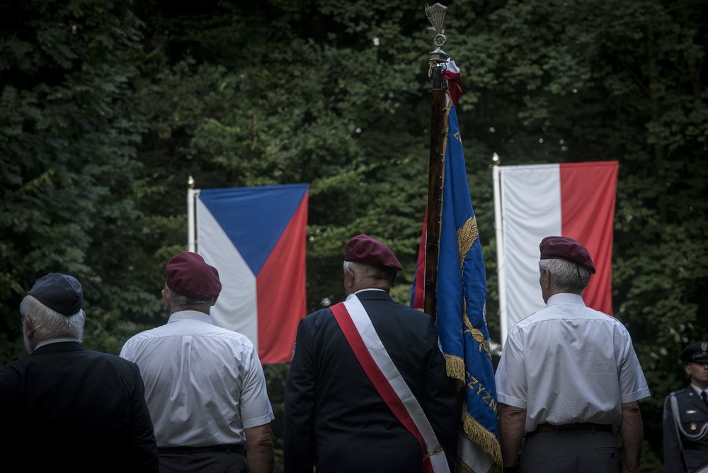 91 rocznica tragicznej śmierci Franciszka Żwirki i Stanisława Wigury w Cierlicku (Czechy). fot. Krzysztof Liszka/IPN