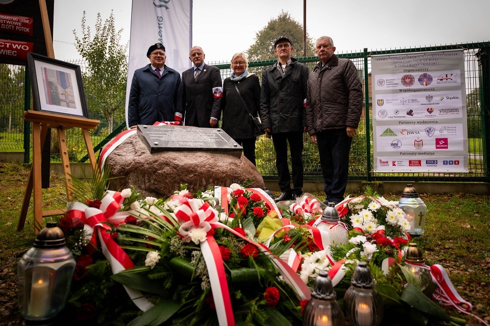 Uroczystość odsłonięcia tablicy upamiętniającej plut. Wiesława Purzyckiego. Fot. Krzysztof Łojko/IPN
