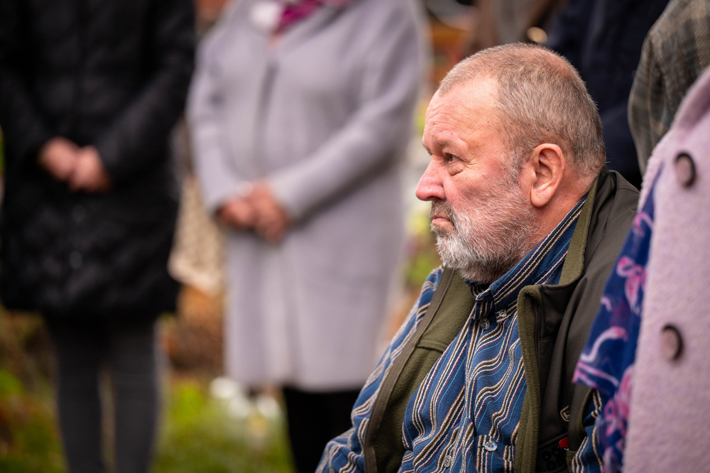 Oznaczenie grobu powstańca śląskiego Szymona Wieczorka znakiem pamięci „Tobie Polsko”. Fot. Krzysztof Łojko/IPN