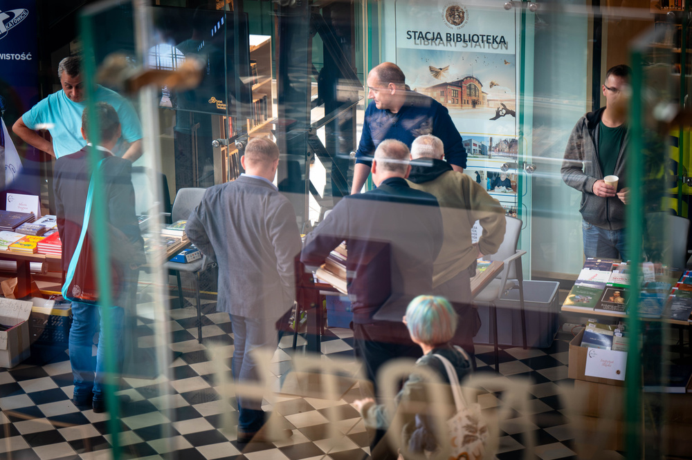 Wydawnictwo IPN na IX Targach Śląskiej Książki. Fot. Krzysztof Łojko/IPN