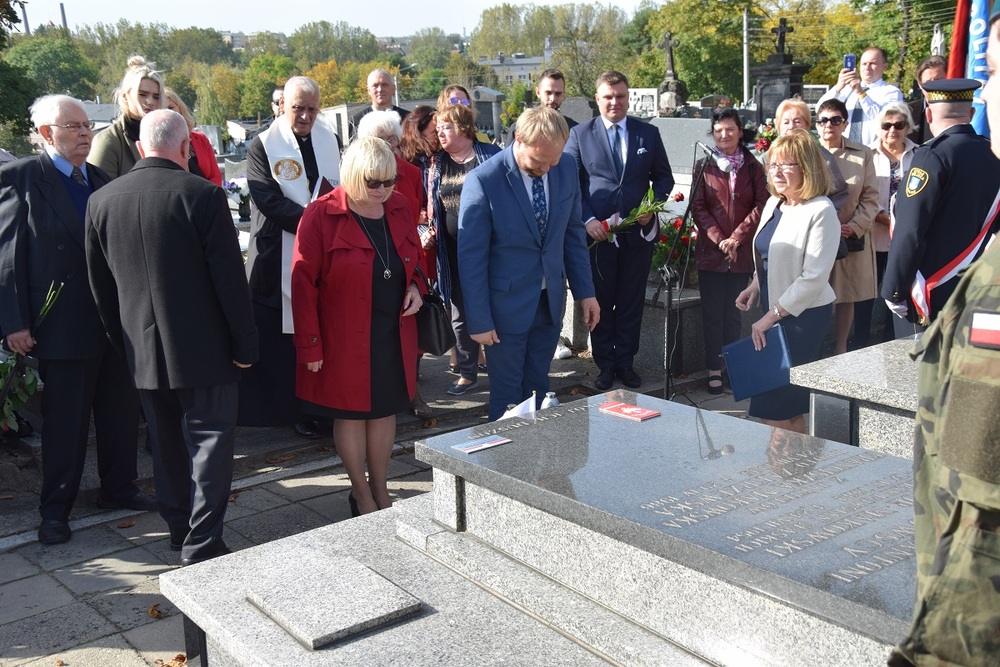 Uroczystość oznaczenia znakiem pamięci „Tobie Polsko” grobów powstańców śląskich w Czeladzi. Fot. Danuta Mikoda/IPN