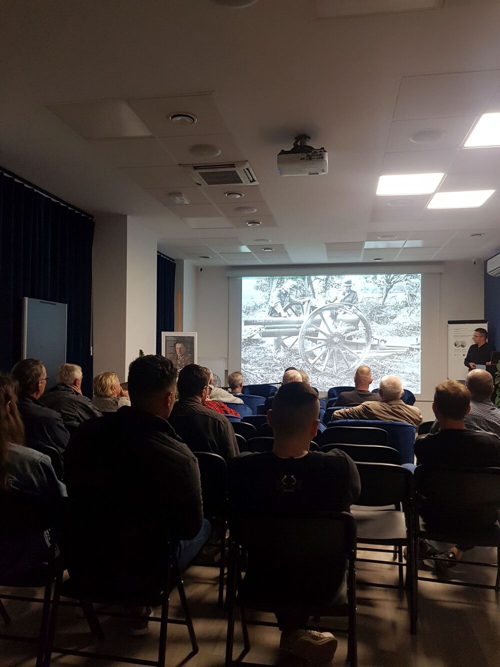 Wykład Adama Kurusa „Mokra 1 września 1939 r. O boju Wołyńskiej Brygady Kawalerii pod Mokrą raz jeszcze“. Fot. Magdalena Barczyk-Kurus