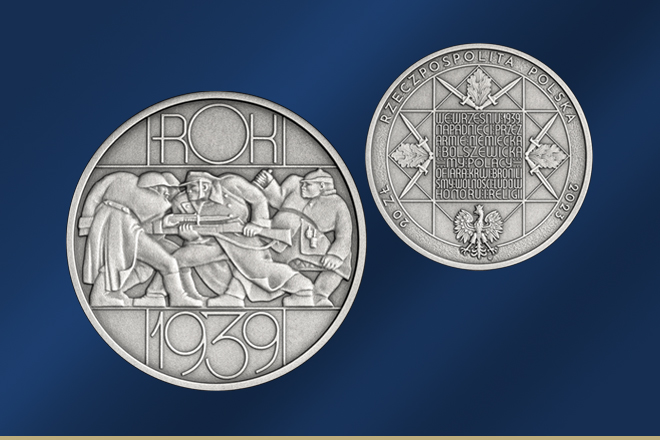 Prezentacja monety okolicznościowej „Sowiecka agresja na Polskę – 17 IX 1939 r.” (mat. promocyjny NBP).