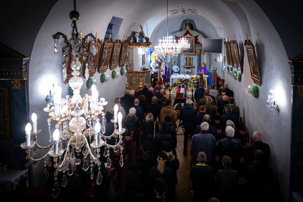 Pogrzeb śp. Rudolfa Mojeścika, żołnierza Narodowych Sił Zbrojnych – Górki Wielkie, 17 października 2023. Fot.: IPN K. Łojko