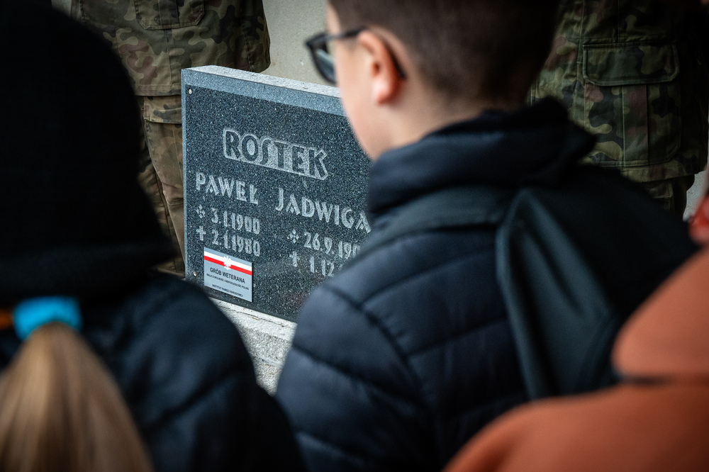 Uroczystość oznaczenia grobu powstańca śląskiego Pawła Rostka znakiem pamięci „Tobie Polsko” – Chorzów, 19 października 2023 - Fot.: IPN K. Łojko