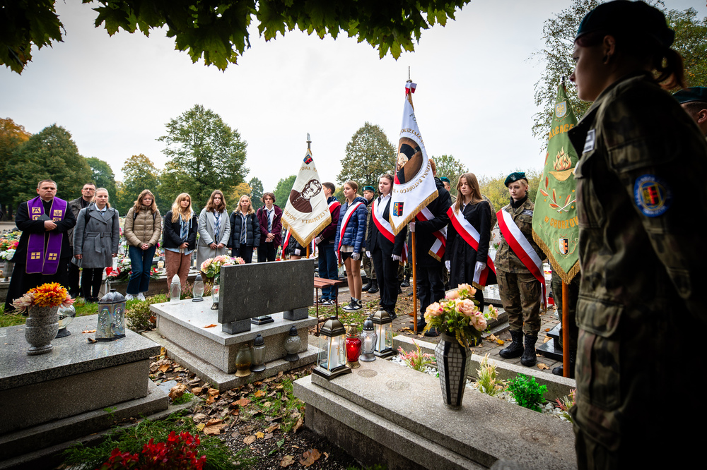 Uroczystość oznaczenia grobu powstańca śląskiego Pawła Rostka znakiem pamięci „Tobie Polsko” – Chorzów, 19 października 2023 - Fot.: IPN K. Łojko