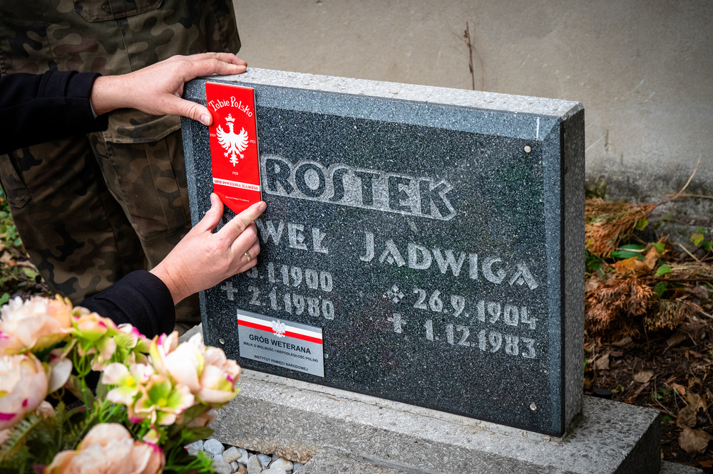 Uroczystość oznaczenia grobu powstańca śląskiego Pawła Rostka znakiem pamięci „Tobie Polsko” – Chorzów, 19 października 2023 - Fot.: IPN K. Łojko